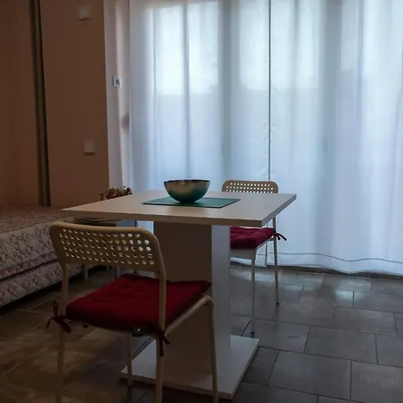 Anrora 2 Apartment *